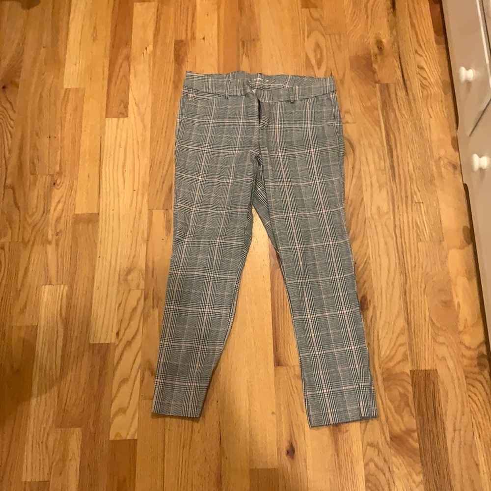 Light pink, black and white pixie work pant from Old Navy